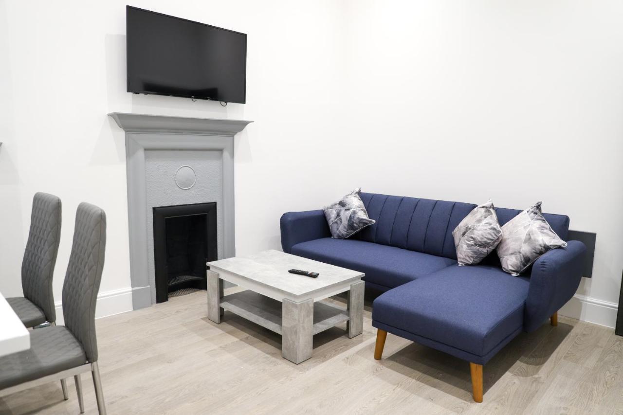 16 Queen Avenue City Centre Serviced Apartment W Free Parking Liverpool Bagian luar foto