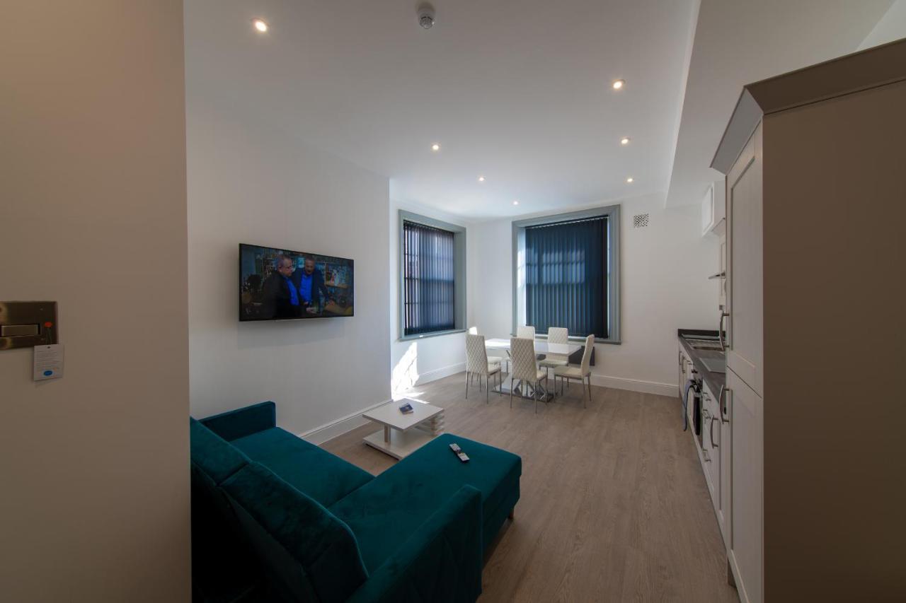 16 Queen Avenue Collection By Happy Days Liverpool Bagian luar foto